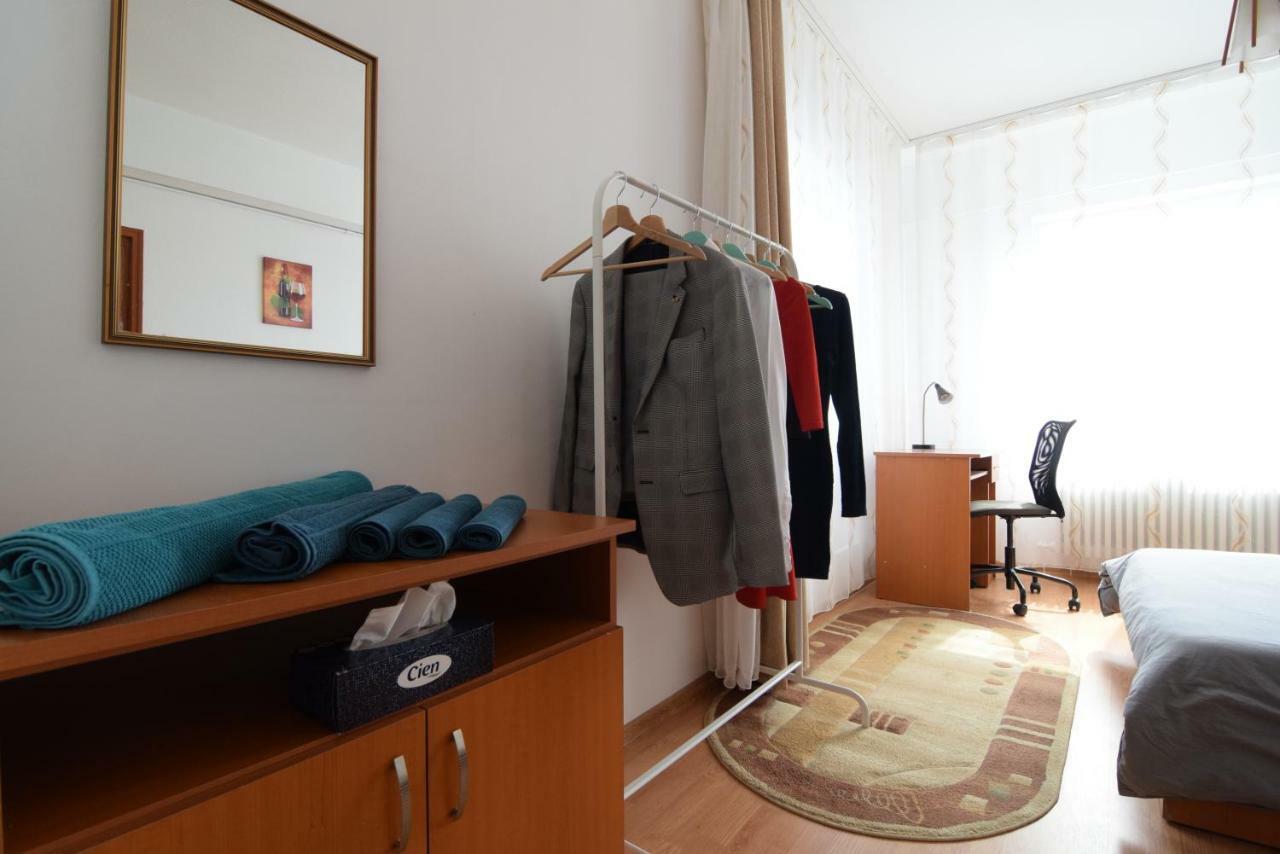 Resedinta Lui Calin Apartment บูคาเรสต์ ภายนอก รูปภาพ
