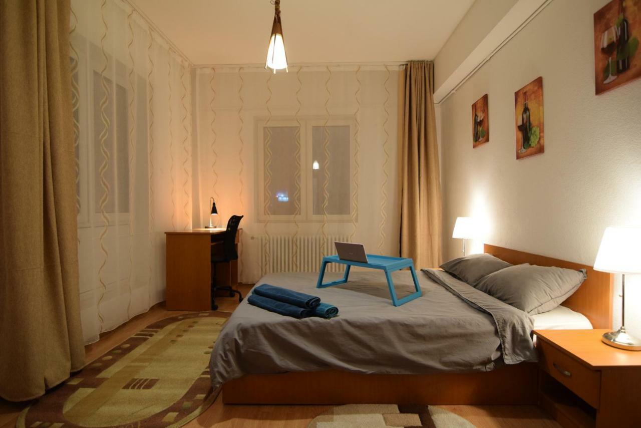 Resedinta Lui Calin Apartment บูคาเรสต์ ภายนอก รูปภาพ
